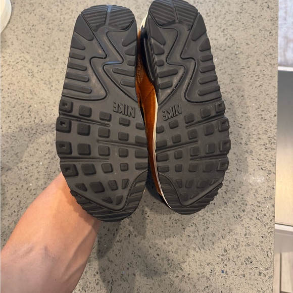 Nike Air Max Black and Brown sneaker - Picture 7 of 7